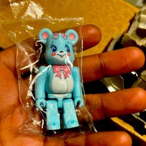 S48 Bearbrick secret (swimmer)